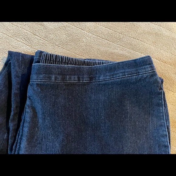 Jeans - Picture 3 of 5